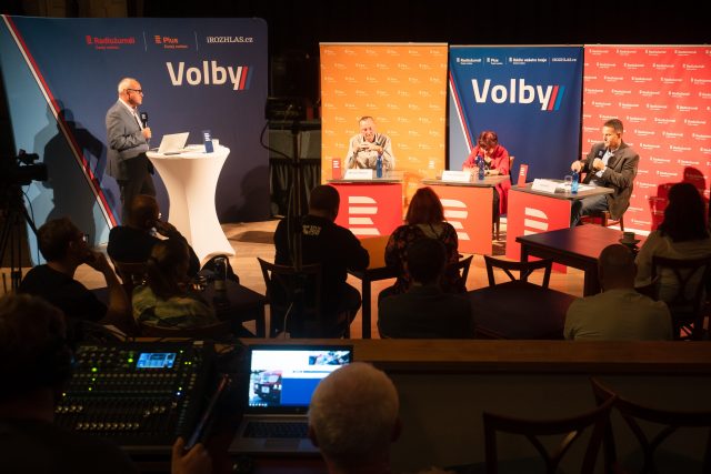 Předvolební debata kandidátů do zastupitelstva v Krásné Lípě | foto: Jiří Šeda,  Český rozhlas