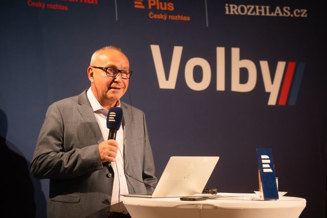 Jan Pokorný moderuje předvolební speciály na Radiožurnálu a Plusu | foto: Jiří Šeda,  Český rozhlas