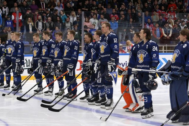 Hokejisté Finska | foto: Pavel Paprskář,  ČTK
