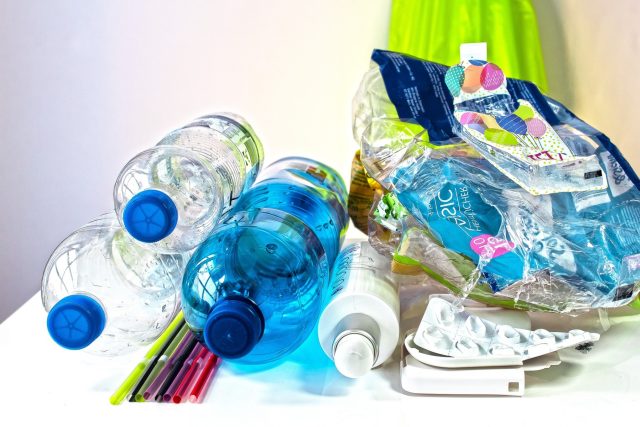 Zálohy na PET lahve by podle ekologa mohly pomoci recyklaci | foto: Fotobanka Pixabay,  CC0 1.0