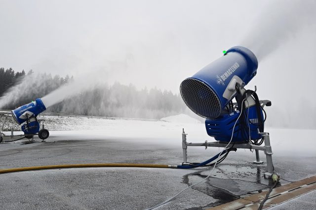 Zasněžování,  umělý sníh,  hory  (ilustrační foto) | foto: Patrik Salát,  Český rozhlas