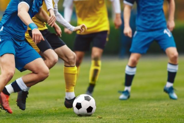 Jaký má být fotbal 21. století? Míň byznysu,  víc udržitelnosti,  doporučuje ekonom Fifka | foto: Shutterstock
