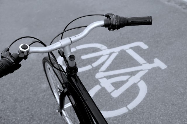Plastový povrch cyklostezky by měl být odolnější než asfalt. Navíc je také recyklovatelný. V Nizozemsku ho vyvíjejí už od roku 2015. | foto: Fotobanka Pixabay,  CC0 1.0