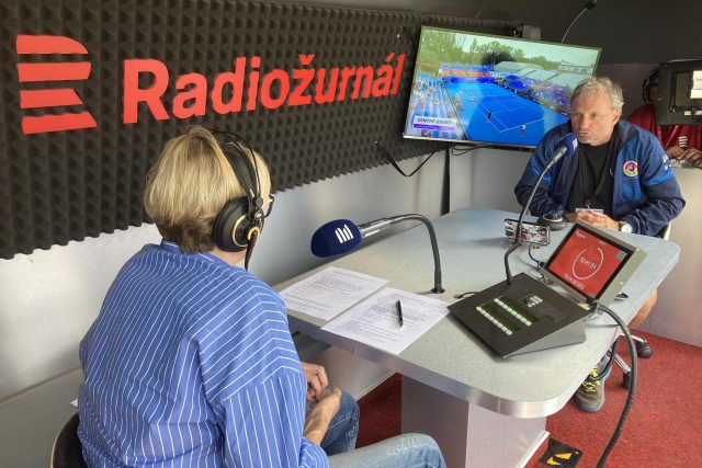 Páteční finiš Kateřiny Neumannové s Davidem Kunstem v R-streamu na pražském Livesport Prague Open | foto: Jana Němečková,  Český rozhlas