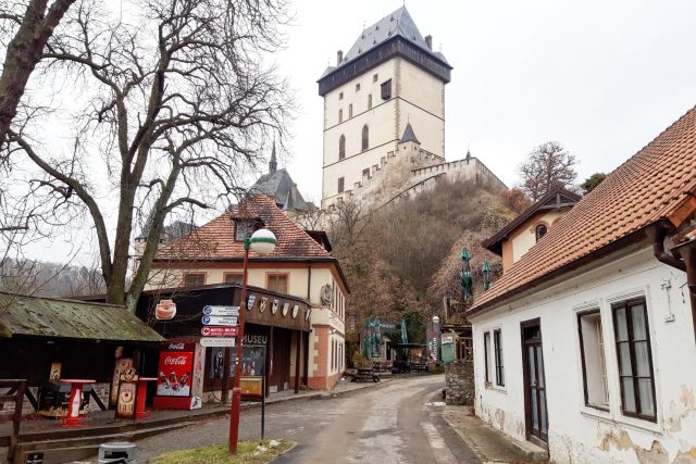 Hrad Karlštejn má mezi českými hrady výjimečné postavení | foto: Barbora Kvapilová,  Český rozhlas