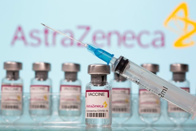 Vakcína proti koronaviru od firmy AstraZeneca. | foto: Reuters