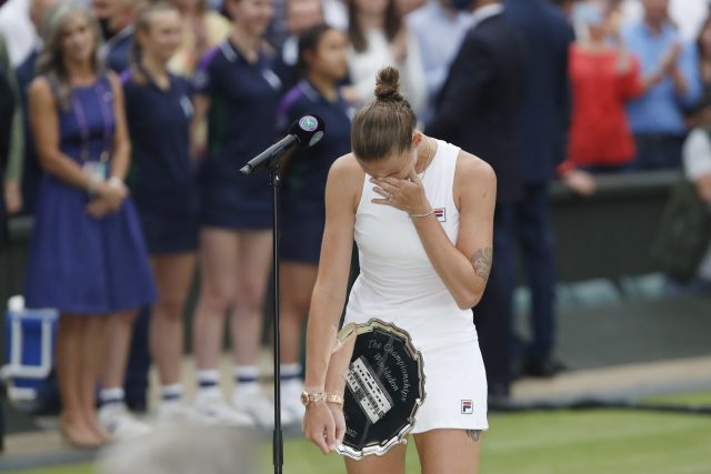 Karolínu Plíškovou přemohly emoce | foto: Reuters