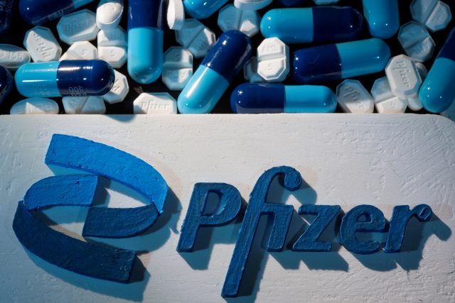 Pfizer testuje účinnosti své covidové pilulky. Ilustrační foto | foto: Dado Ruvic,  Reuters