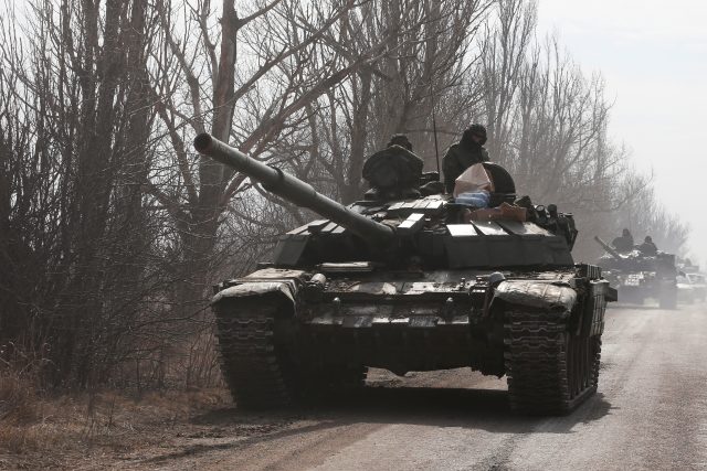 Ruské vojenské jednotky v Doněcké oblasti | foto: Alexander Ermochenko,  Reuters
