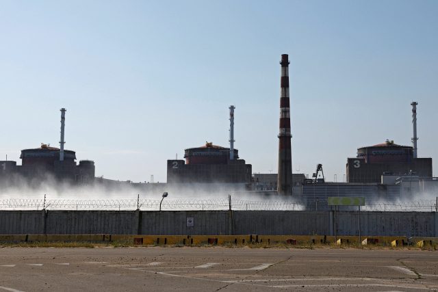 Záporožská jaderná elektrárna u města Enerhodar | foto: Alexander Ermochenko,  Reuters
