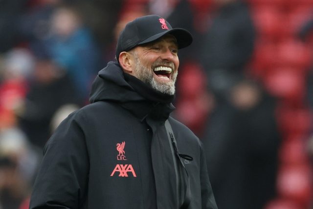 Jürgen Klopp v aktuální sezoně stále nemůže probrat tým Liverpoolu. V pondělí 13. února jeho svěřence čeká derby s Evertonem | foto: Phil Noble,  Reuters