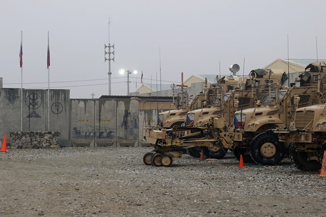 Česká vozidla MRAP  (odolná proti výbuchu min) v Afghánistánu | foto: Armáda ČR