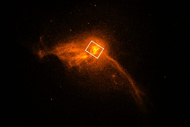 Černá díra,  dosud známá spíše z ilustrací,  je objekt,  který kolem sebe křiví čas a prostor takovým způsobem,  že z něj nemůže uniknout ani světlo | foto: ČTK/ABACA/ABACA