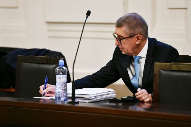 Andrej Babiš u soudu v kauze Čapí hnízdo | foto: René Volfík,  Český rozhlas