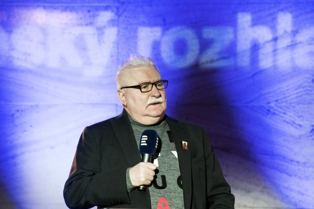 Lech Wałęsa už sám na polského prezidenta kandidovat nechce,  v 76 letech se cítí příliš starý | foto: Michaela Danelová,  iROZHLAS.cz