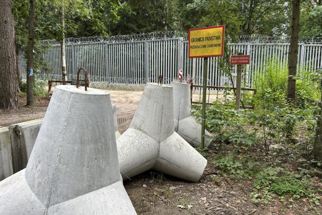 Nové betonové zátarasy na polsko-běloruské hranici | foto: Kateřina Havlíková,  Český rozhlas