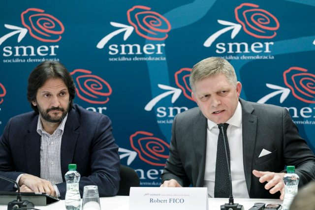 Bývalý ministr vnitra Robert Kaliňák  (vlevo) a expremiér Robert Fico | foto: Profimedia