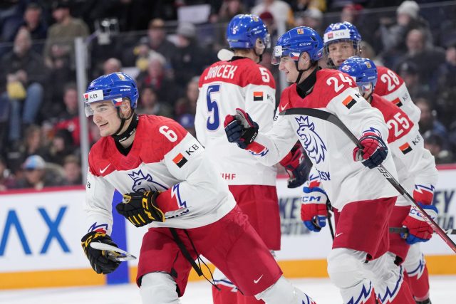 Češti hokejisté do 20 let v 19:30 rozehrají čtvrtfinálové utkání se Švýcarskem | foto: Profimedia