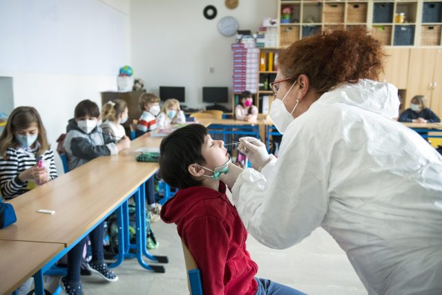 Testování na koronavirus ve školách | foto: Michaela Danelová,  iROZHLAS.cz