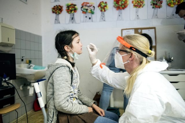Testy jsou neinvazivní,  pomohou nám získat přehled o celostátním stavu epidemie,  vysvětluje ministr Plaga/ANO | foto: Michaela Danelová,  iROZHLAS.cz