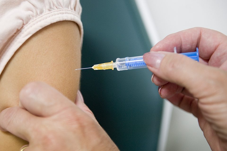Očkování,  vakcína,  lék,  doktor,  injekce,  sříkačka  (ilustrační foto) | foto: Filip Jandourek,  Český rozhlas