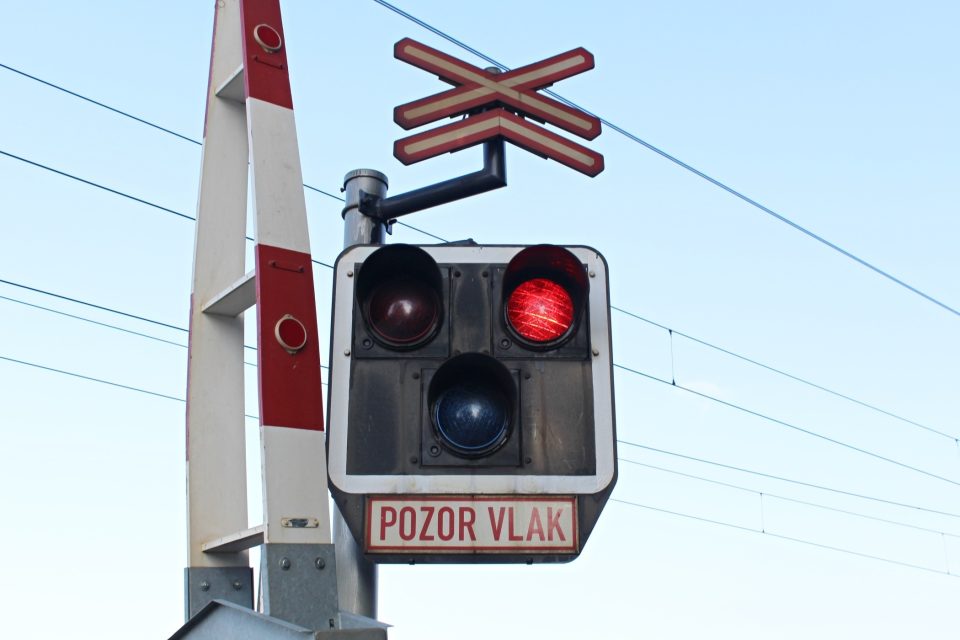 Signalizační zařízení na železničním přejezdu  (ilustrační foto) | foto: Aleš  Spurný,  Český rozhlas