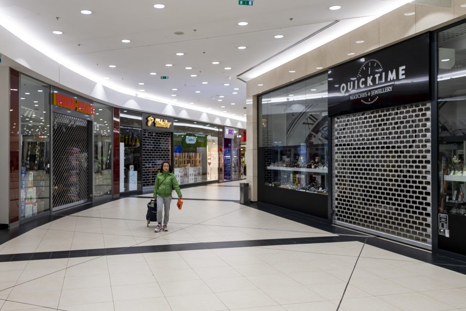 Prázdné nákupní centrum v Ústí nad Labem | foto: Ondřej Hájek,  ČTK