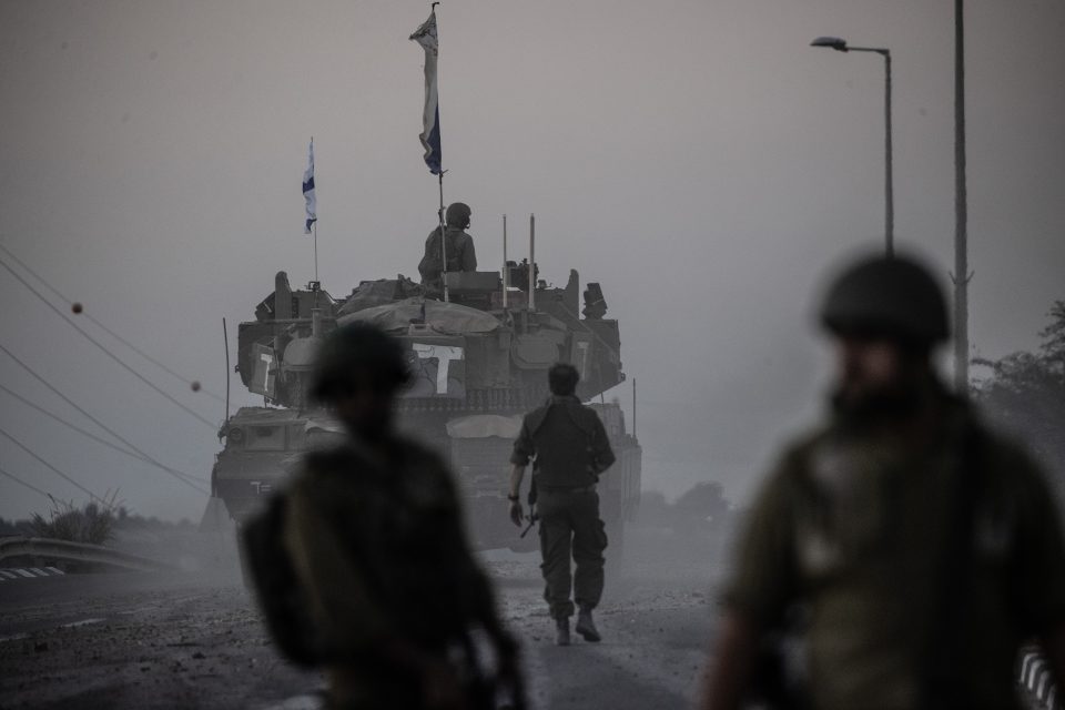 Izrael posiluje pozice armády u hranic s Gazou | foto: Mostafa Alkharouf,  Anadolu Agency / Reuters