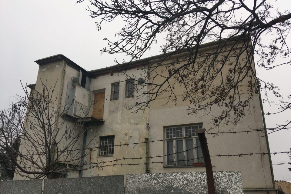 Bauerova vila aneb ‚hrušovanská vila Tugendhat‘ stojí v malé obci u Brna. | foto: Tomáš Kremr,  Český rozhlas Brno