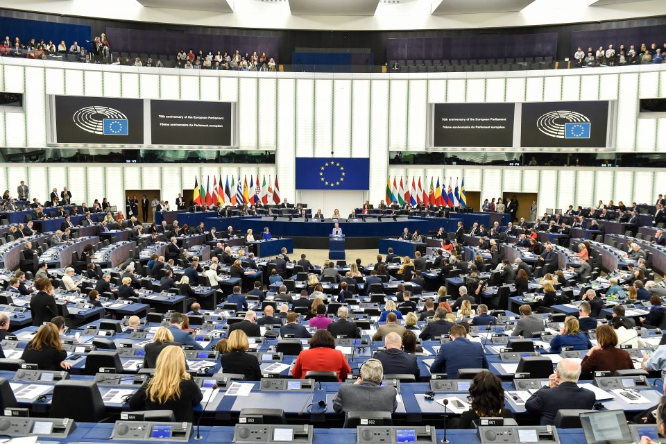 Plenární zasedání Evropského parlamentu ve Štrasburku | foto: Eric VIDAL,  European Union 2022 - Source : EP