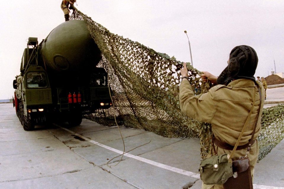 Ruské jaderné zbraně,  snímek z roku 2000 | foto: Reuters