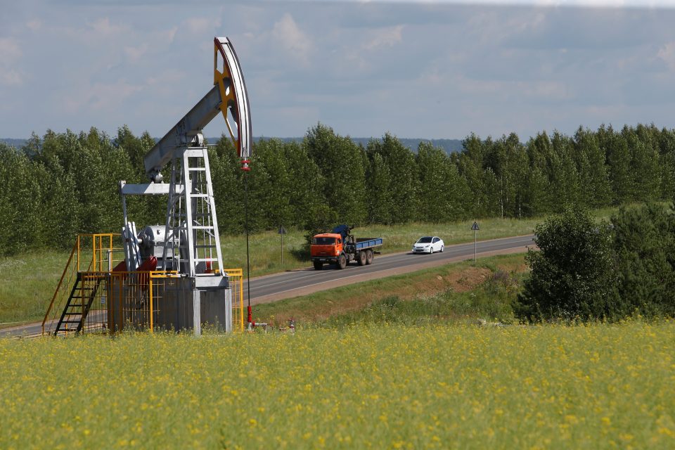 Těžba ropy v Rusku  (ilustrační foto) | foto: Sergei Karpukhin,  Reuters