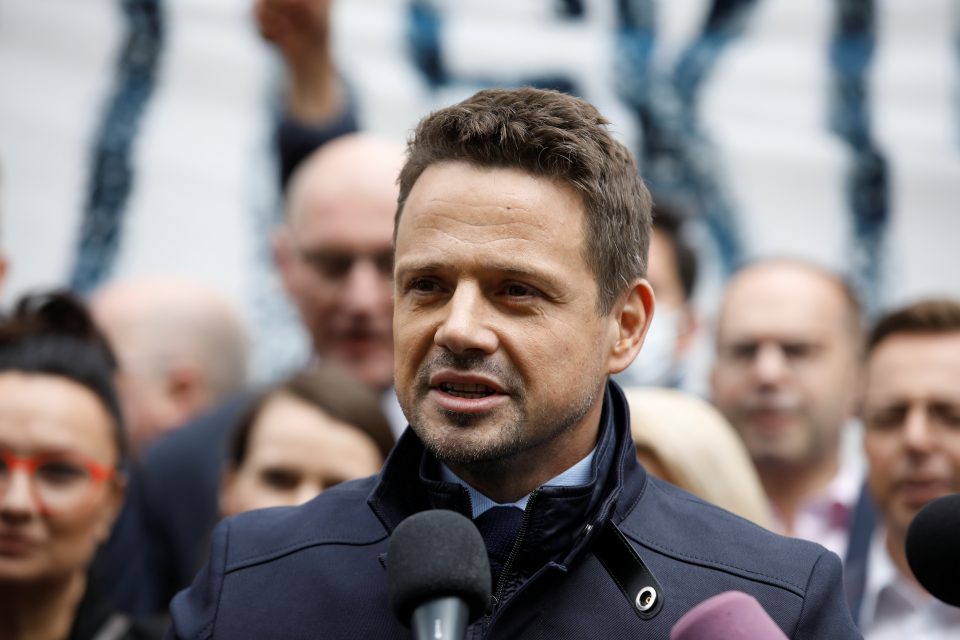 Kandidát na prezidenta a primátor Varšavy Rafal Trzaskowski. | foto: Kacper Pempel,  Reuters