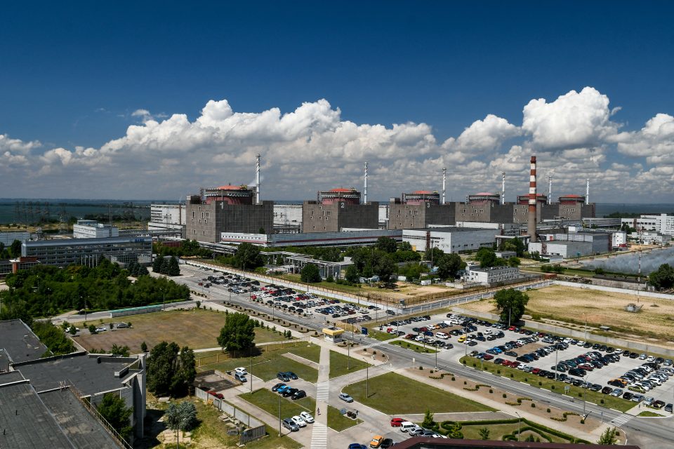 Záporožská jaderná elektrárna,  největší svého druhu v Evropě | foto: Dmytro Smolyenko/Ukrinform/ABACAPRESS.COM,  Reuters