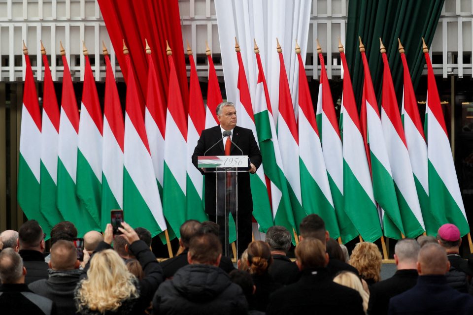 Maďarský premiér Viktor Orbán pronesl projev u příležitosti 66. výročí vypuknutí protisovětského povstání nikoliv v Budapešti,  jak velí tradice,  ale ve městě Zalaegerszeg na západě Maďarska | foto: Bernadett Szabo,  Reuters