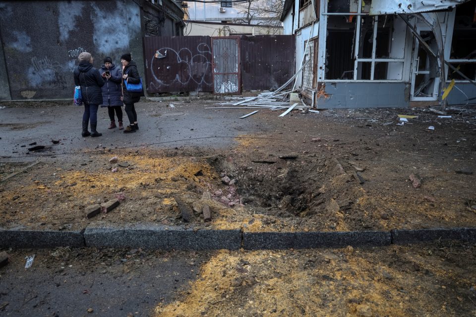 Následky ostřelování v Charkově | foto: Reuters