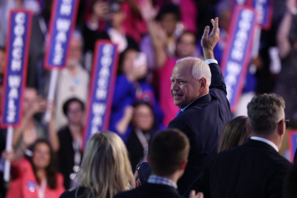 Guvernér Minnesoty Tim Walz na sjezdu Demokratické strany | foto: Mike Blake,  Reuters