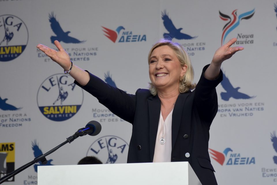 Marine Le Penová děkuje příznivcům SPD na demonstraci SPD na Václavském náměstí | foto: Kristián Těmín,  Český rozhlas,  Český rozhlas