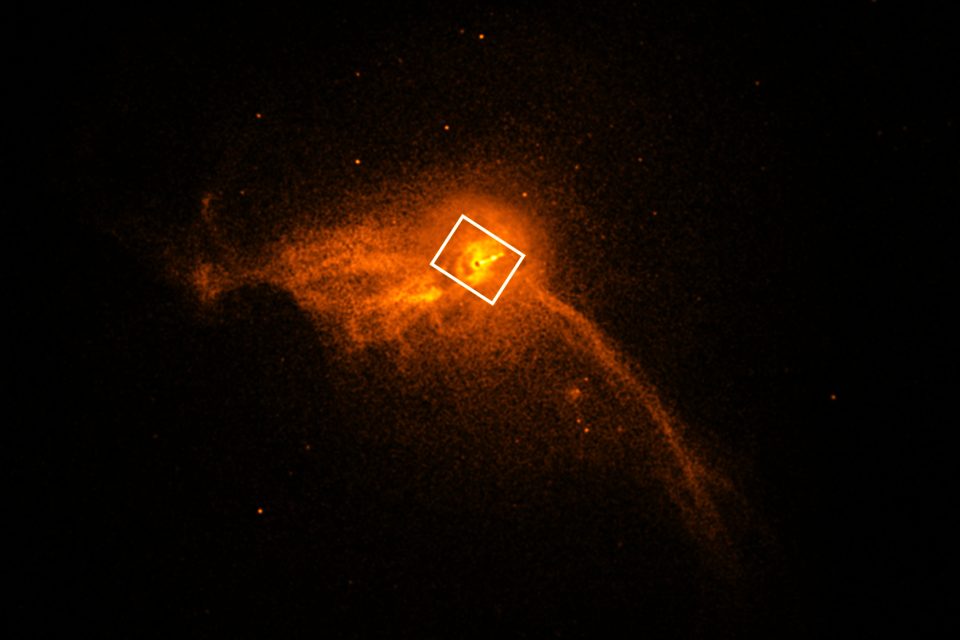 Černá díra,  dosud známá spíše z ilustrací,  je objekt,  který kolem sebe křiví čas a prostor takovým způsobem,  že z něj nemůže uniknout ani světlo | foto: ČTK/ABACA/ABACA