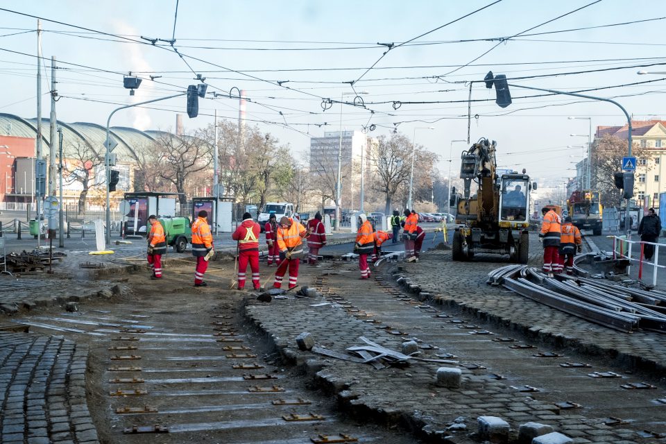 Probíhající stavební a úpravové práce tramvajového kolejiště,  Praha | foto: Michaela Danelová,  iROZHLAS.cz