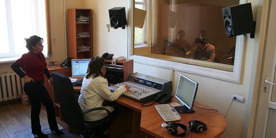 Rádio Jerevan: vtipy, které překonaly železnou oponu | Radiožurnál